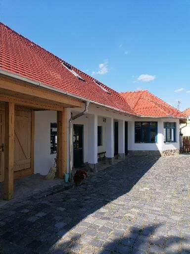Csenduelo Vendeghaz Apartment Noszvaj Exterior foto